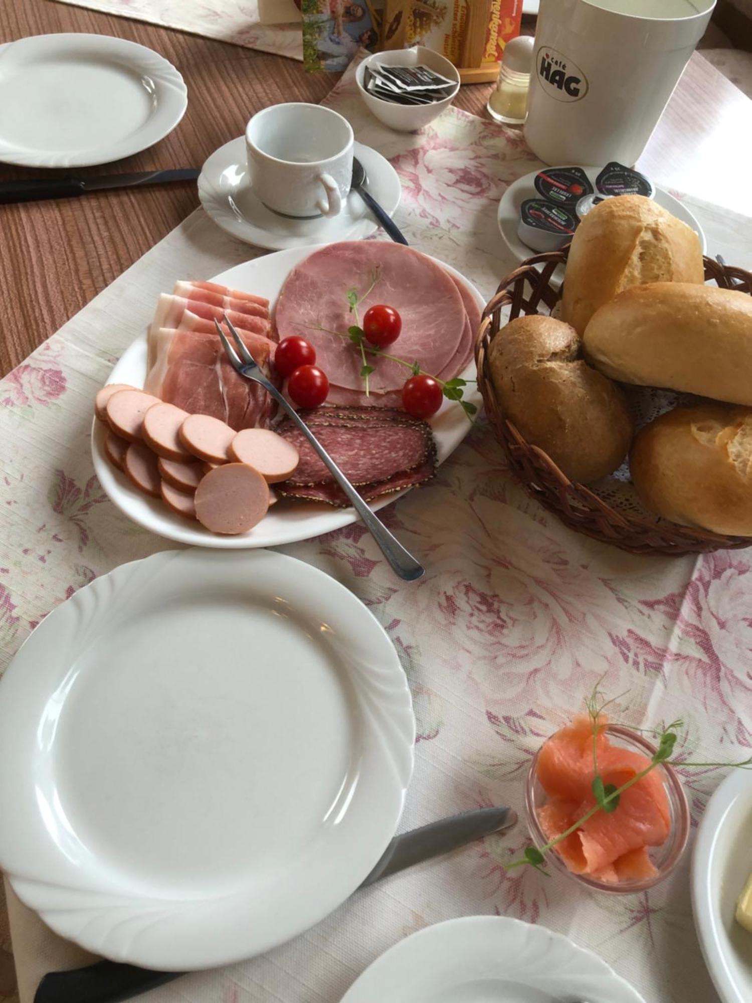 ホテル カフェ ペンション ゾンネンカンゼル シュターツバート・ブリュッケナウ エクステリア 写真
